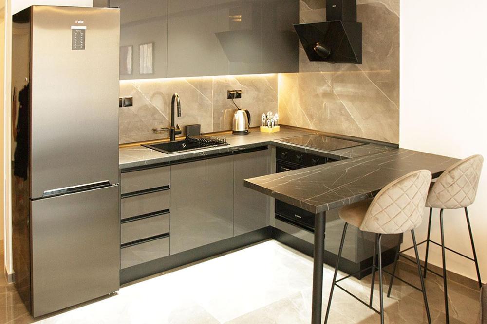 P J Luxury Suites Серрес Екстер'єр фото