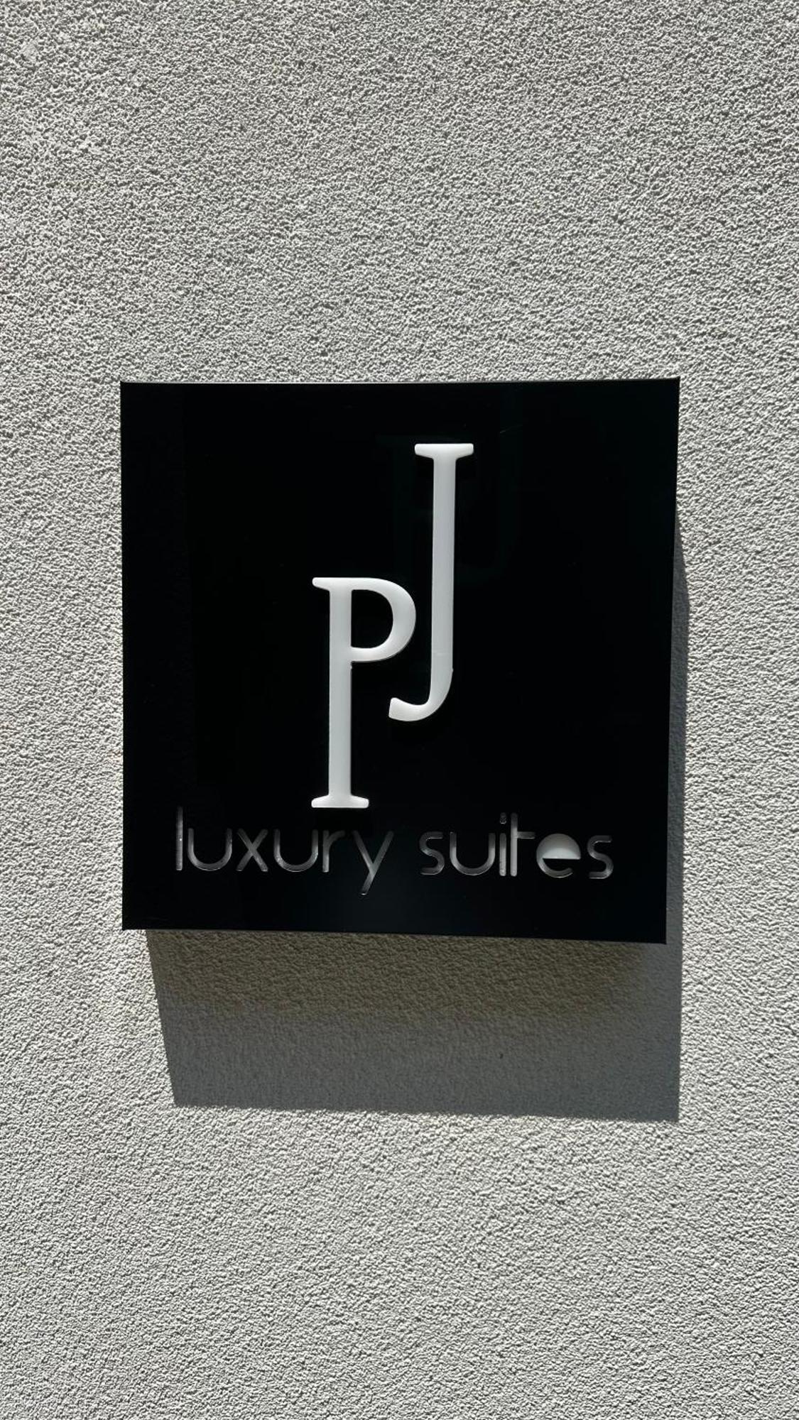 P J Luxury Suites Серрес Екстер'єр фото